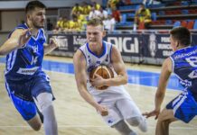 Einn nýliði í reynslumiklum hóp Íslands fyrir leiki gegn Litháen Veigar í leik með yngri landsliði Íslands