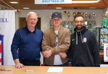 Erum að bæta okkur leik eftir leik