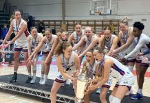 Sautjándi bikarmeistaratitill Keflavíkur í höfn eftir sigur gegn Grindavík í Smáranum