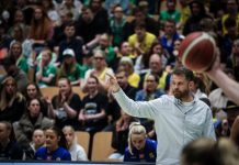 Fjórði leikhluti í fjórða leik, þar fór serían